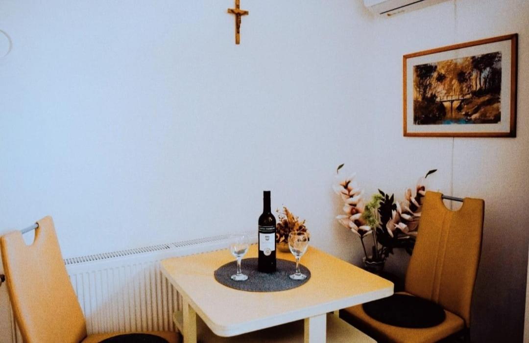 Appartement Soba Luic à Zupanja Extérieur photo